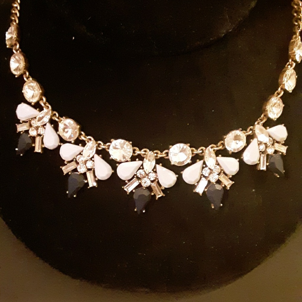 BLUE STATEMENT NECKLACE